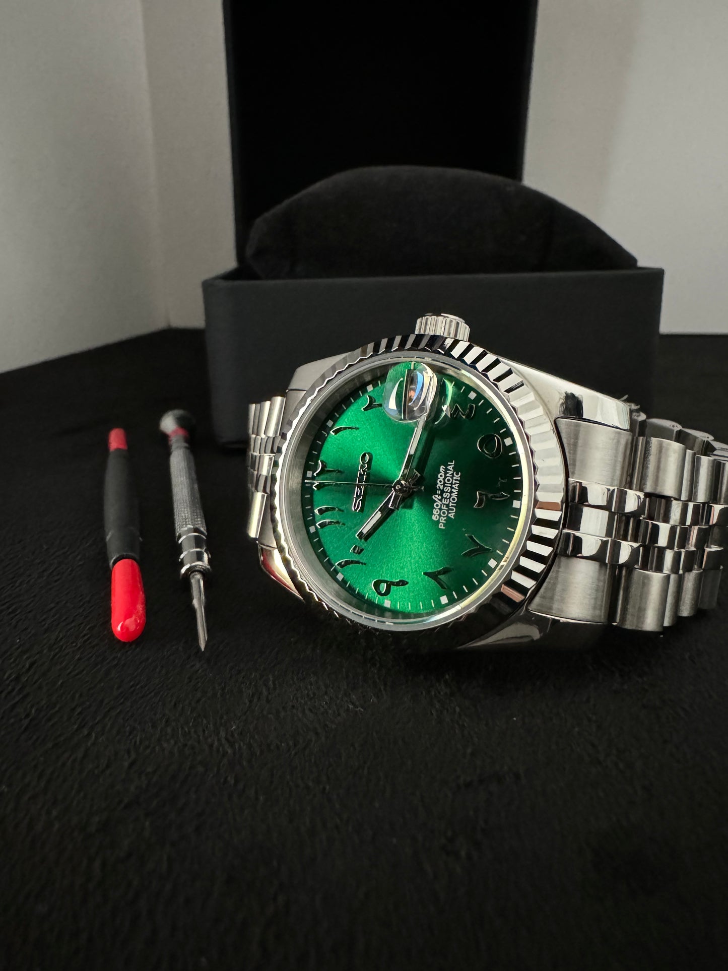 Seiko Arabic Dial Datejust | Green (Silver)