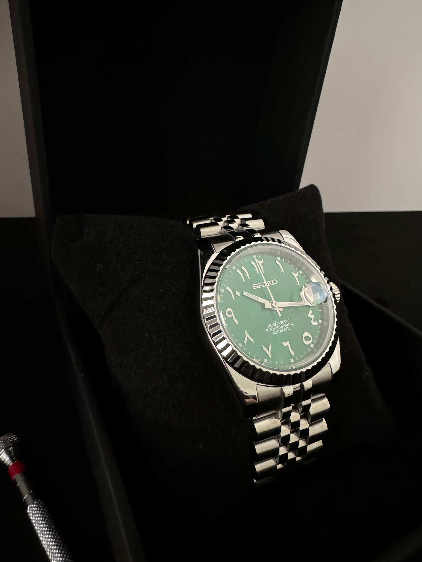 Seiko Arabic Dial Datejust | Green (Silver)
