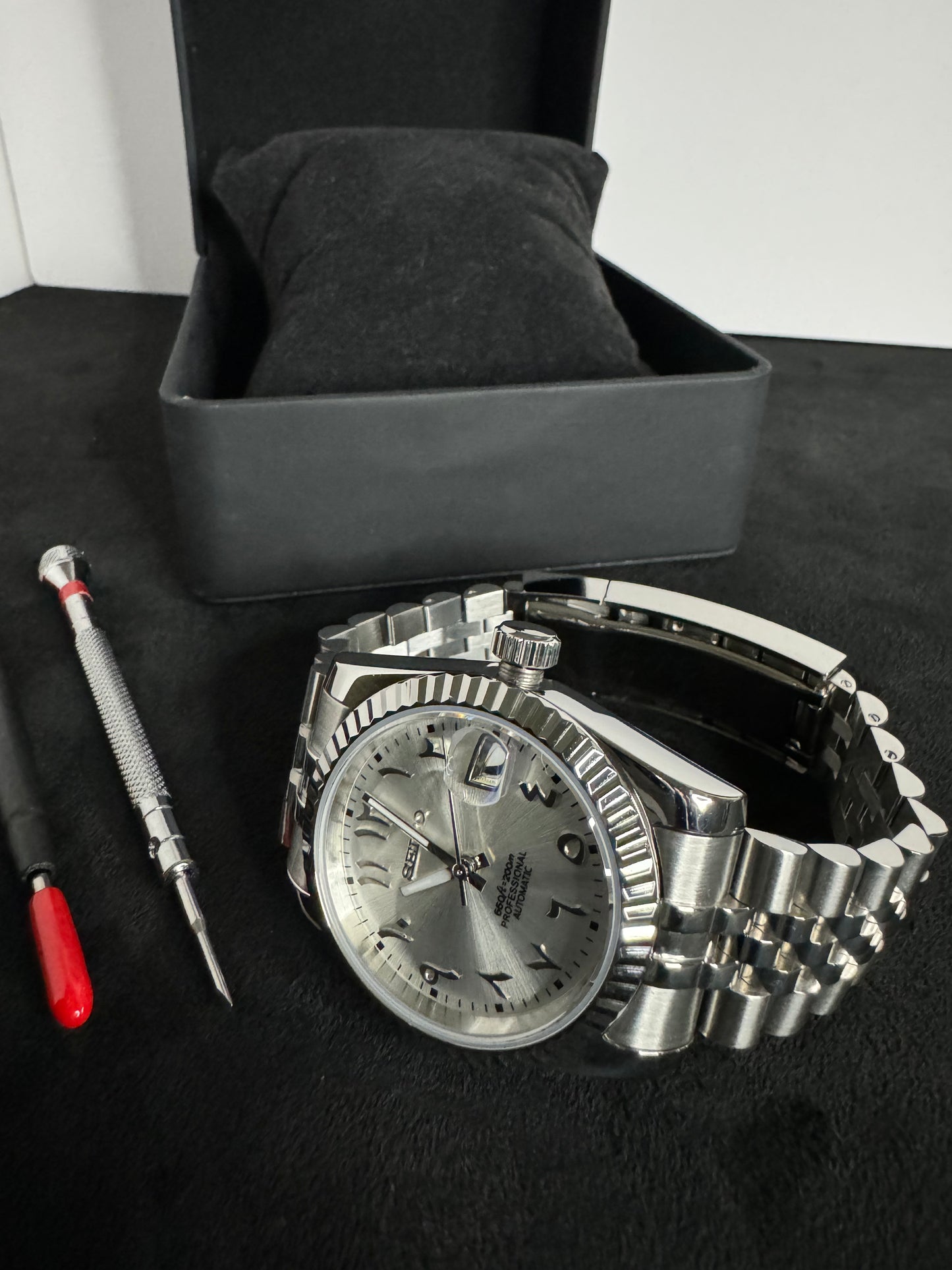 Seiko Arabic Dial Datejust | Pearl (Silver)