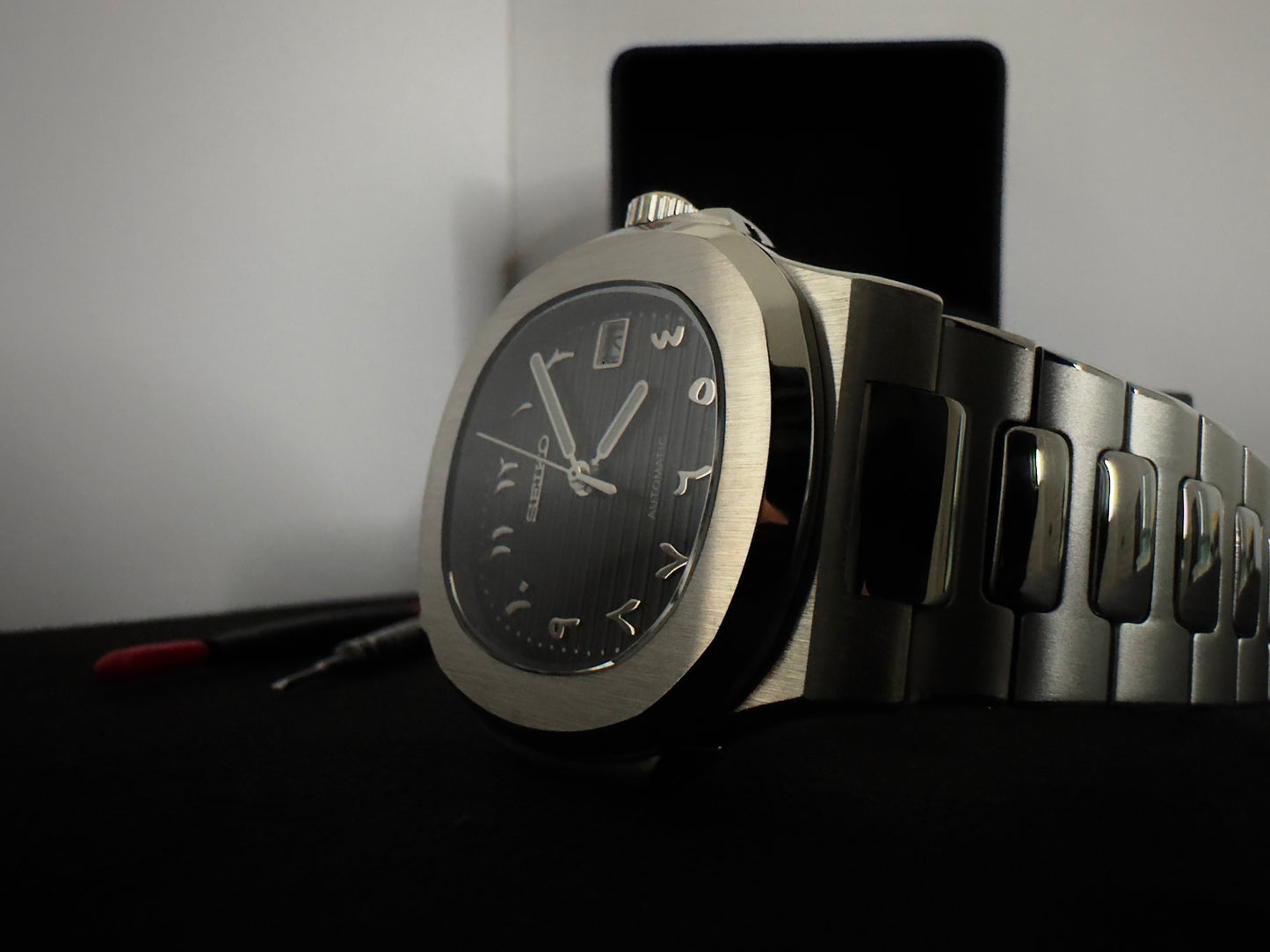 Seiko Arabic Dial Nautilus | Black