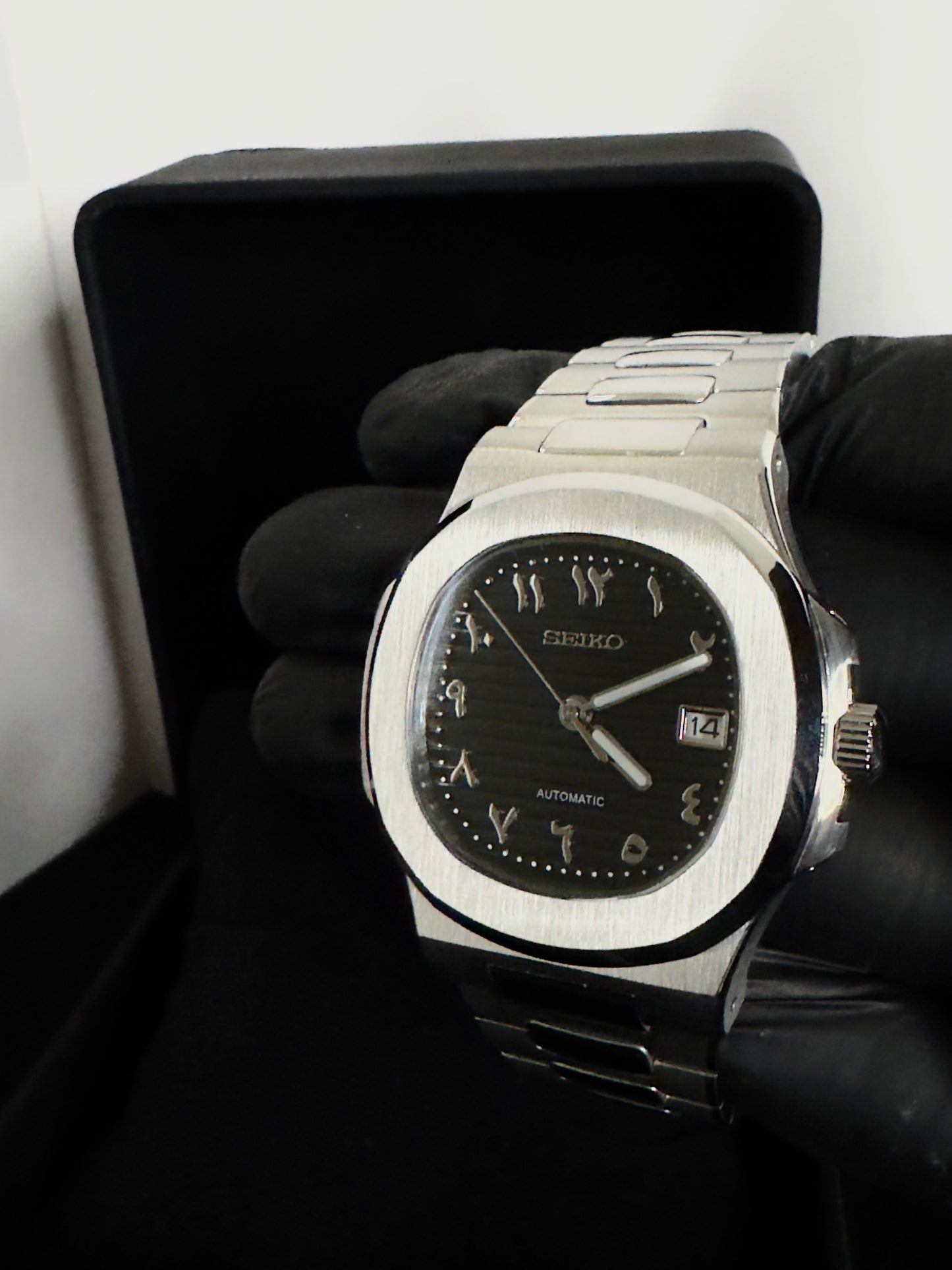Seiko Arabic Dial Nautilus | Black