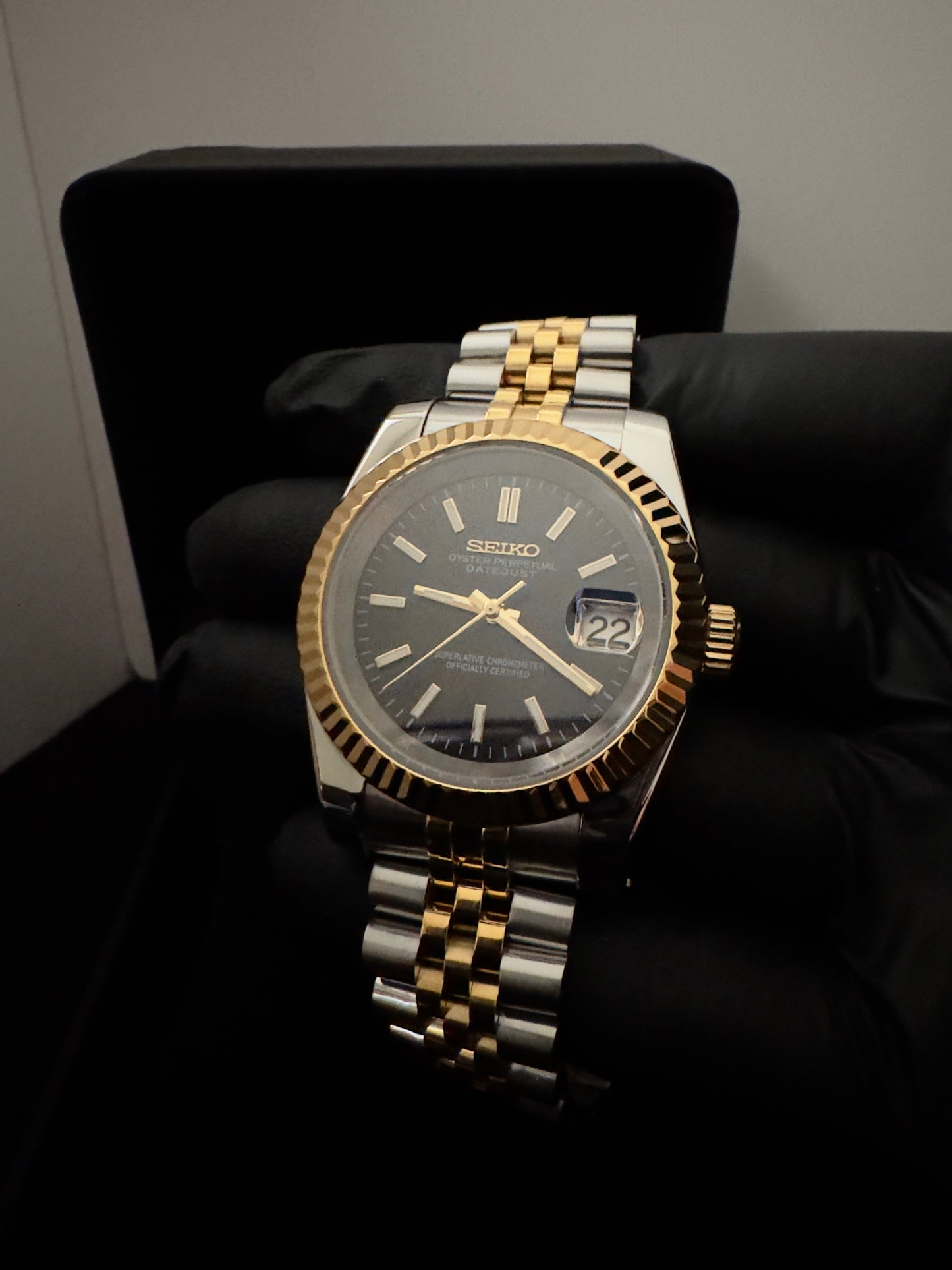 Seiko Single Hour Datejust | Stone Grey (Two-Tone Gold)