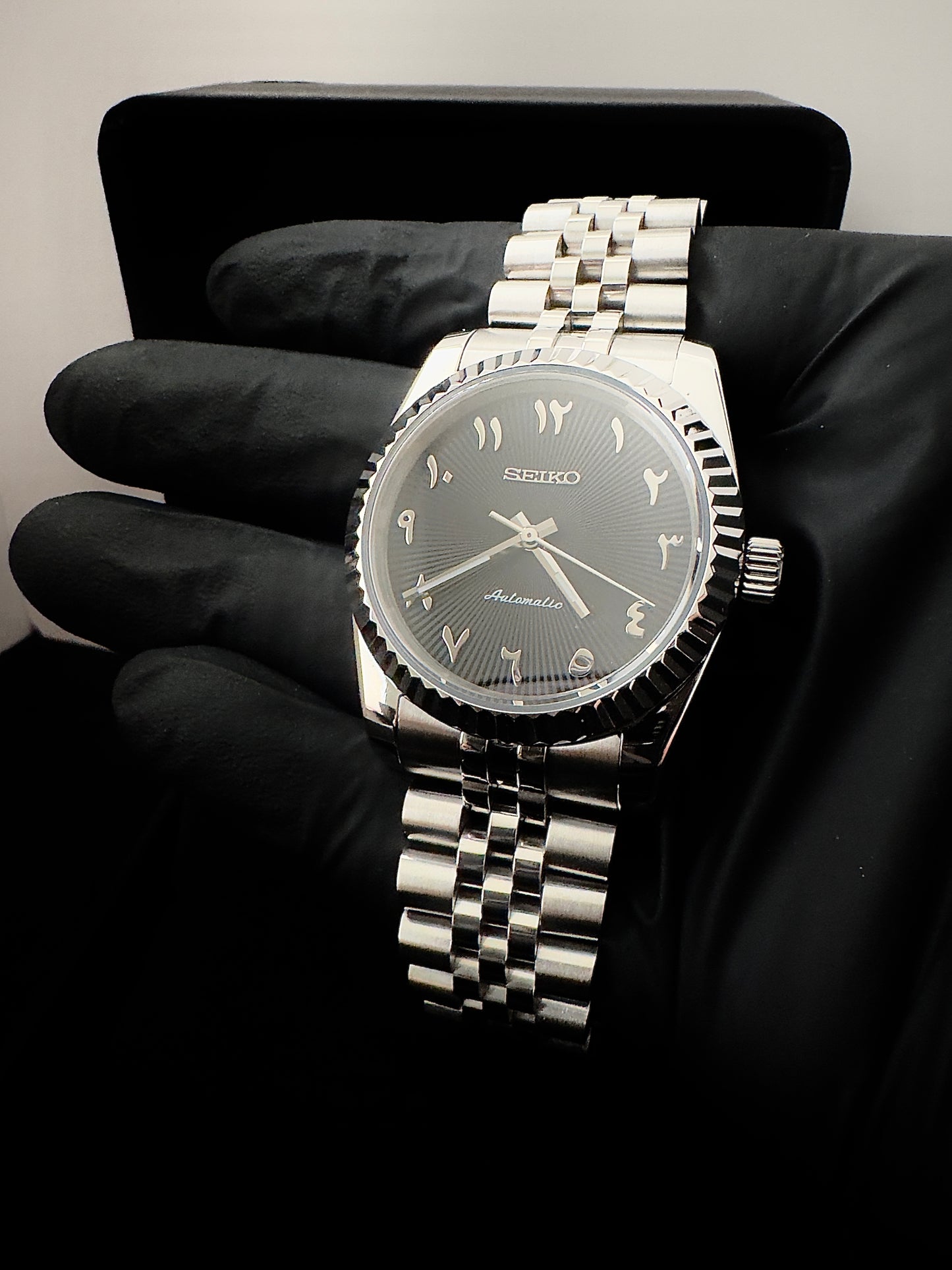 Seiko Arabic Dial Dateless | Black (Silver)