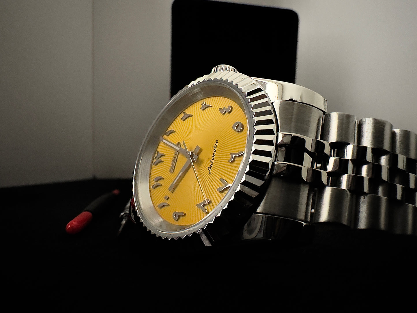 Seiko Arabic Dial Dateless | Yellow (Silver)