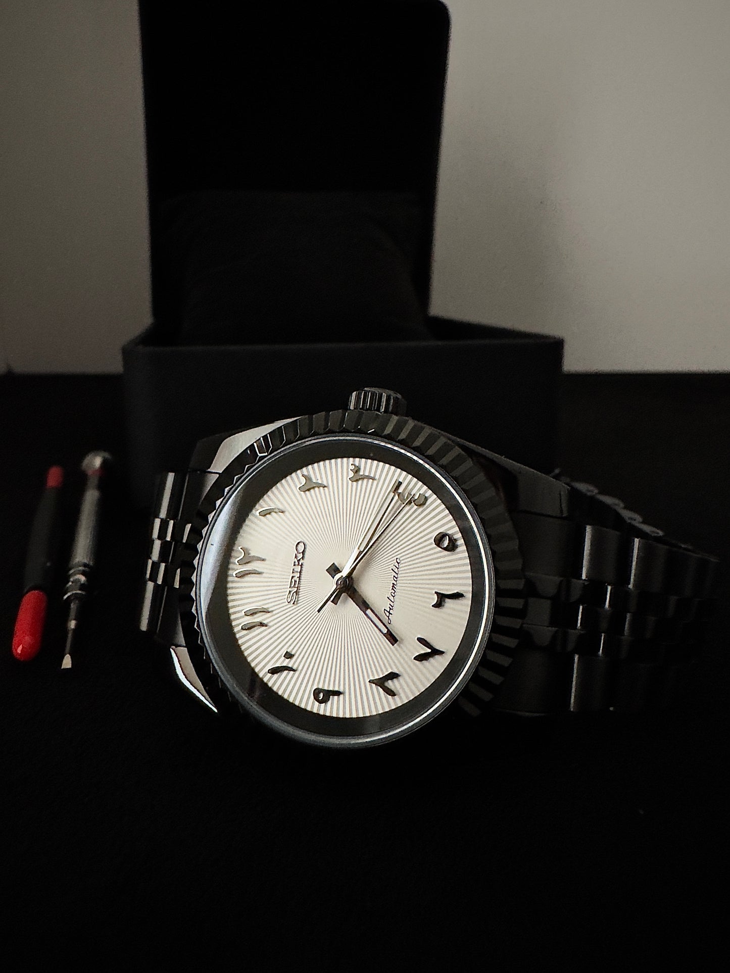 Seiko Arabic Dial Dateless | Panda (Black)