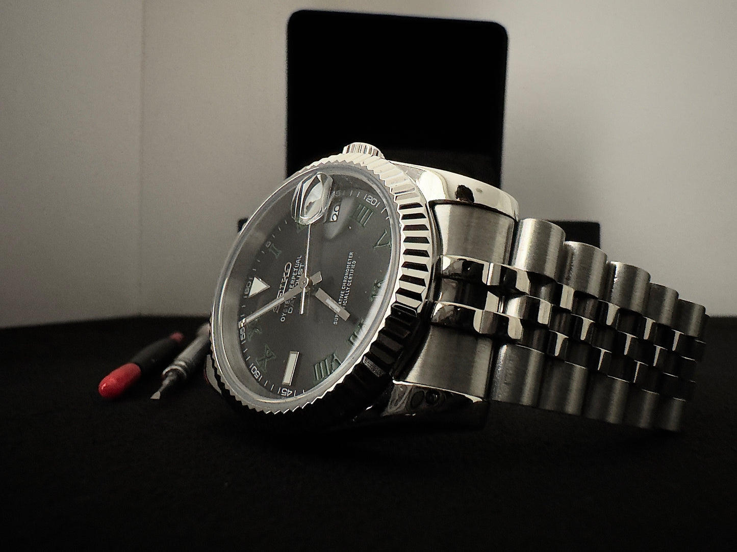 Seiko Roman Dial Datejust | Stone Grey (Silver)