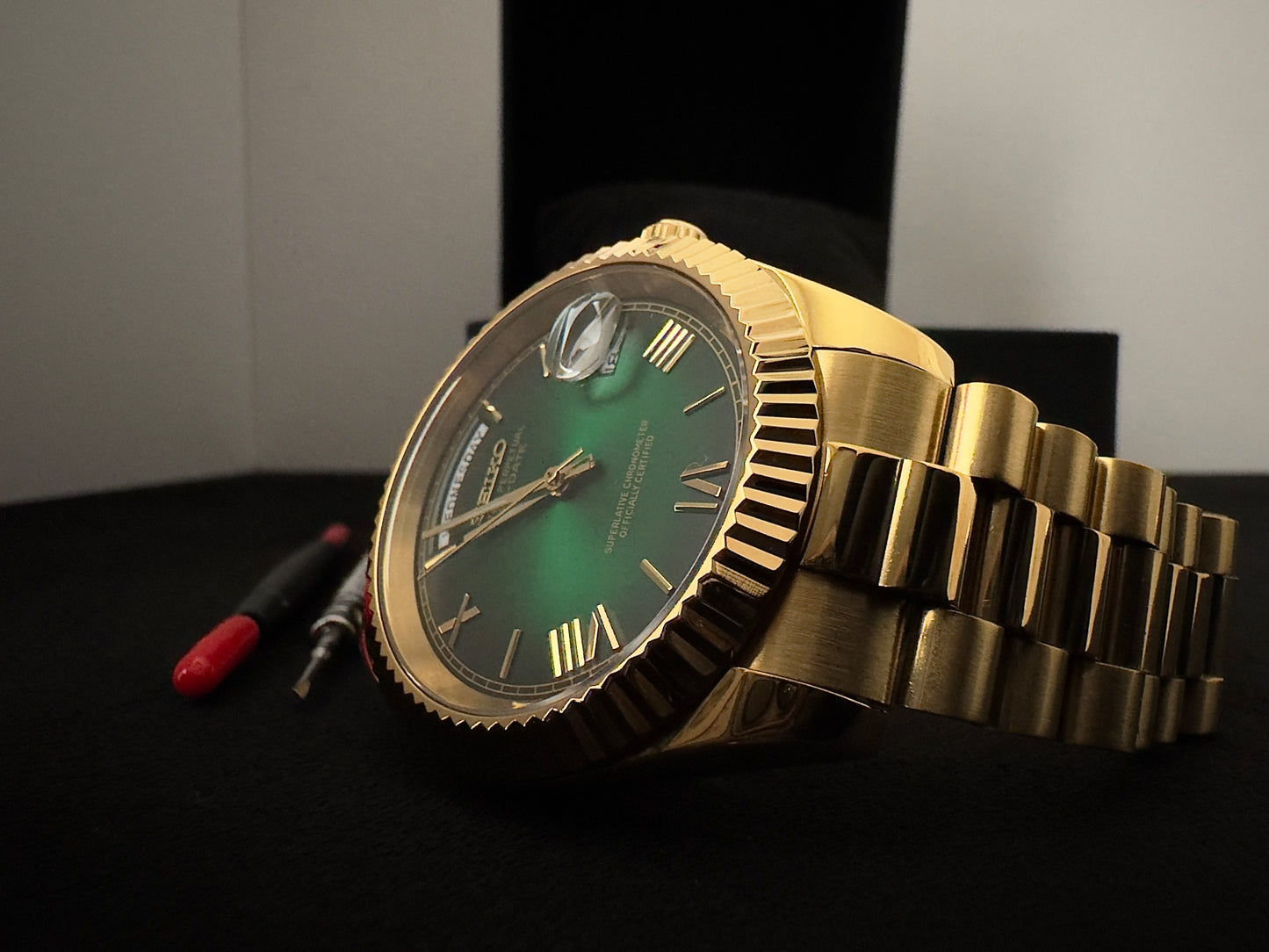 Seiko Roman Dial Daydate | Emerald Green (Gold)