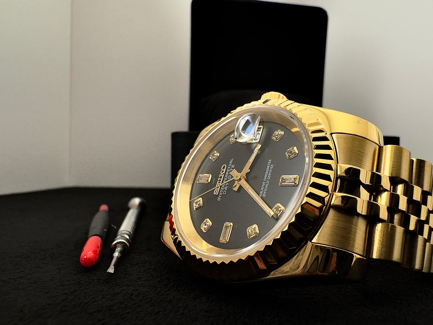 Seiko Gem Dial Datejust | Black (Gold)