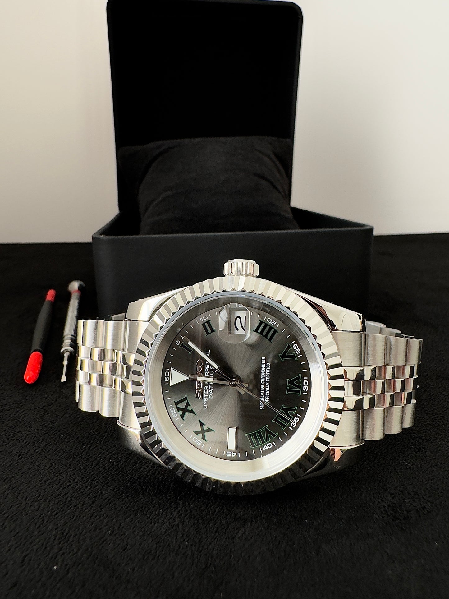 Seiko Roman Dial Datejust | Wolf Grey (Silver)