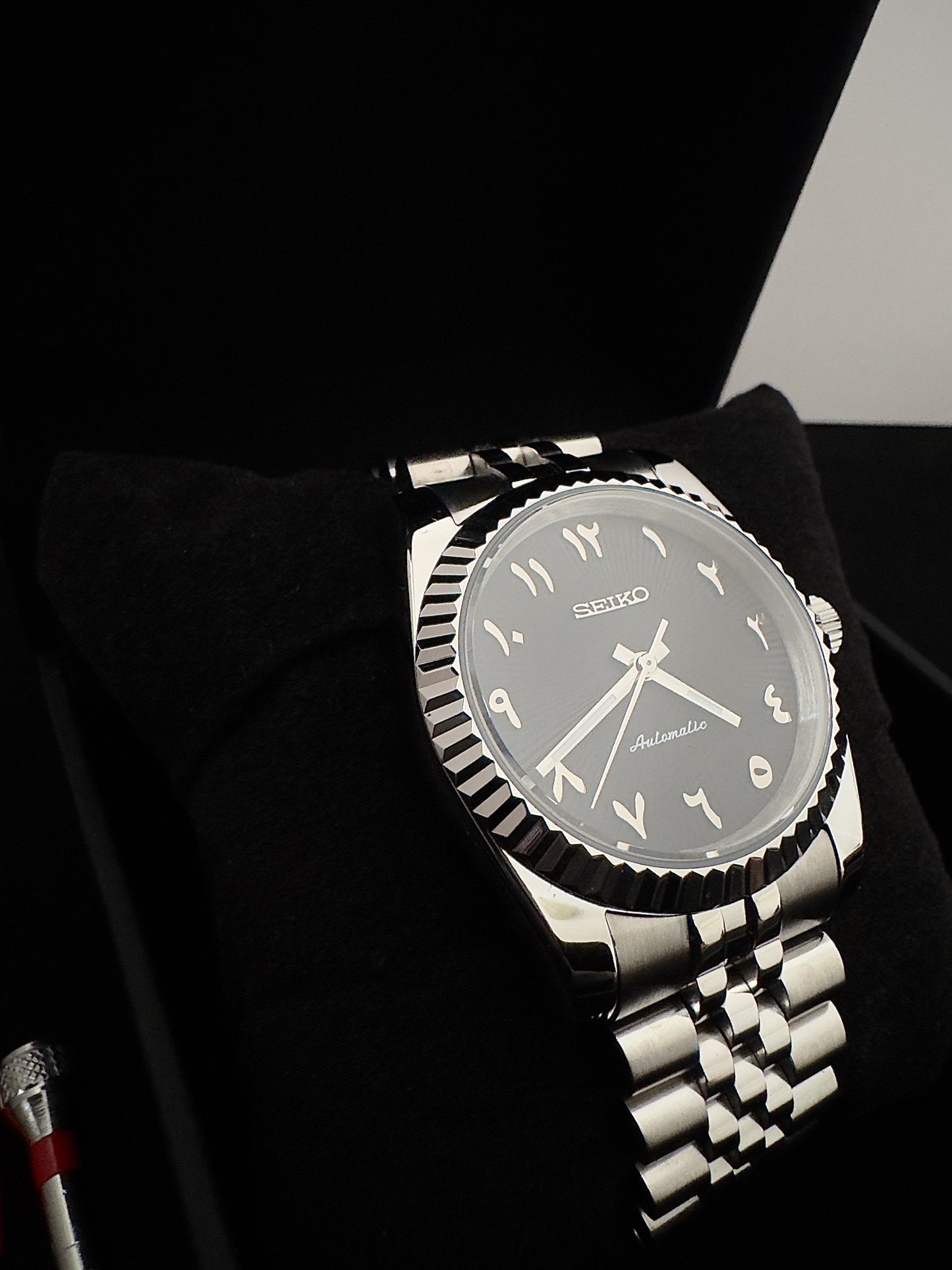 Seiko Arabic Dial Dateless | Black (Silver)