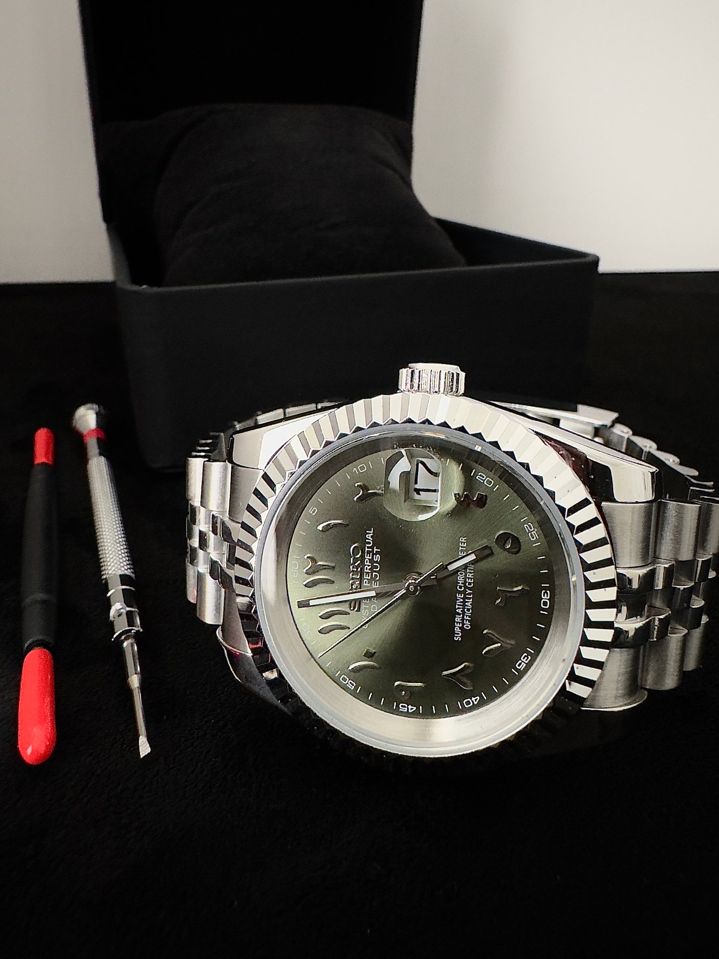 Seiko Arabic Dial Datejust | Olive (Silver)