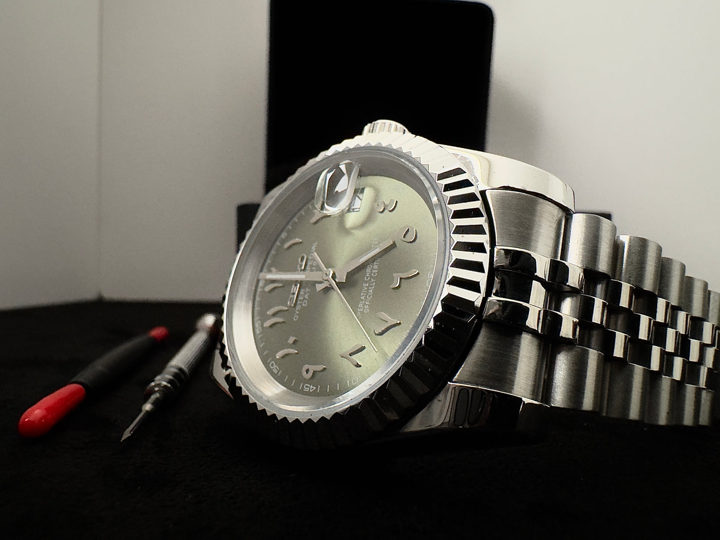 Seiko Arabic Dial Datejust | Olive (Silver)