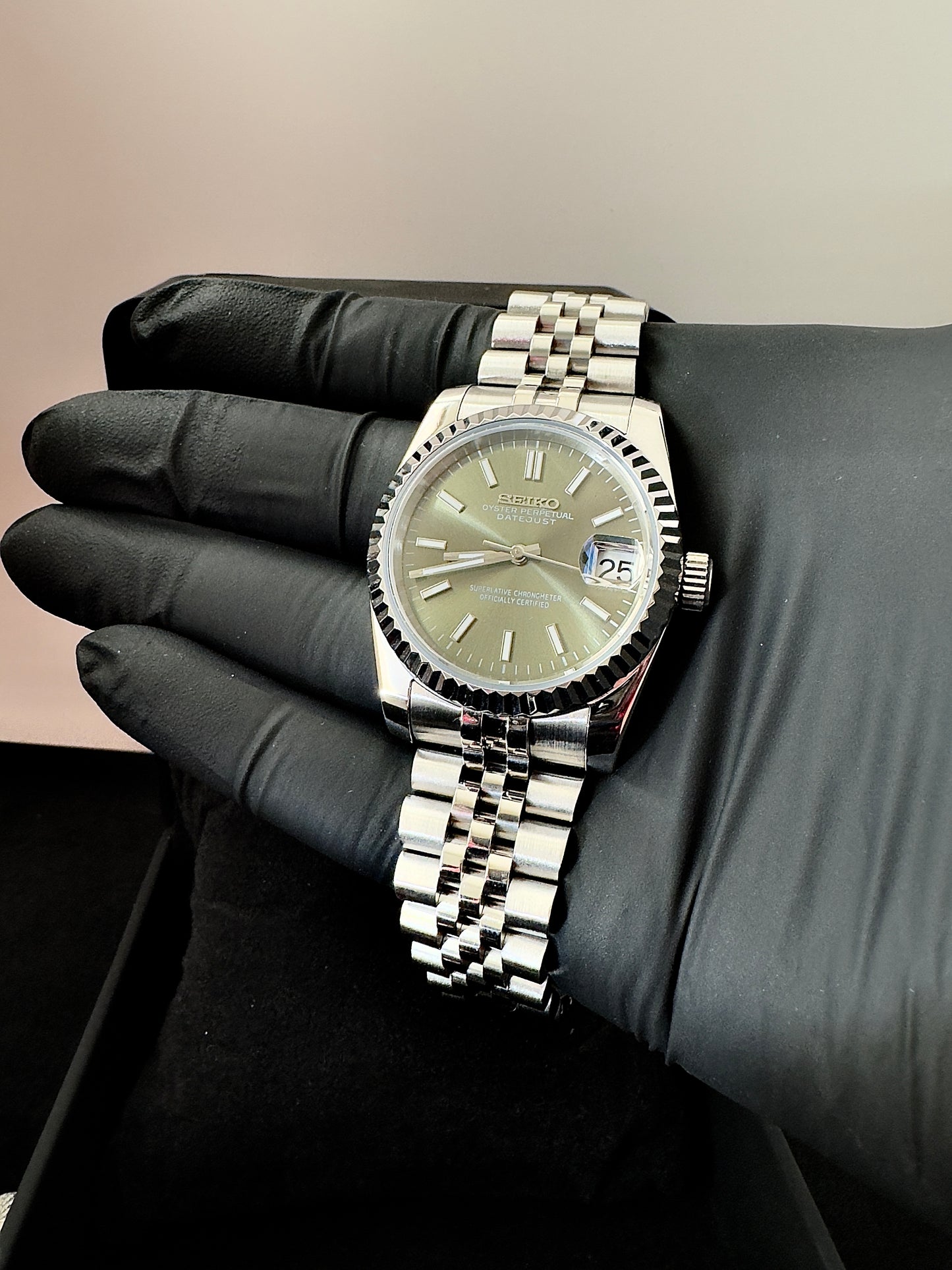 Seiko Single Hour Datejust | Olive (Silver)