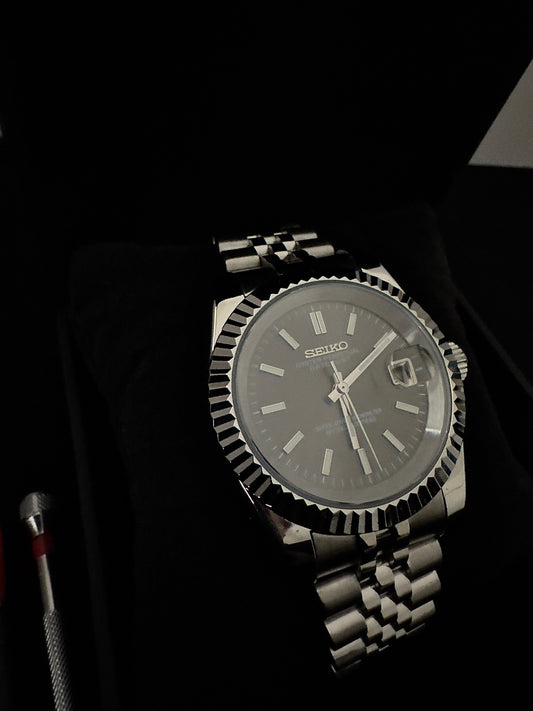 Seiko Single Hour Datejust | Rhodium (Silver)