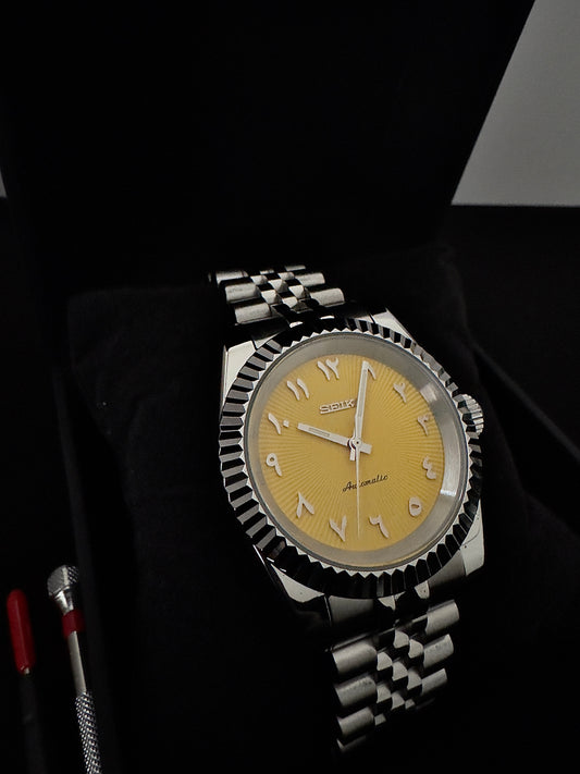 Seiko Arabic Dial Dateless | Yellow (Silver)