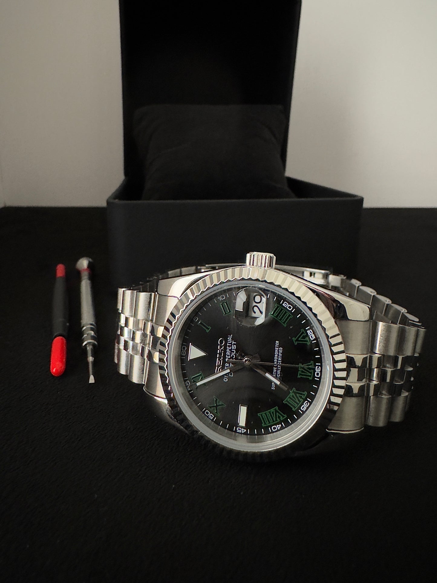 Seiko Roman Dial Datejust | Stone Grey (Silver)