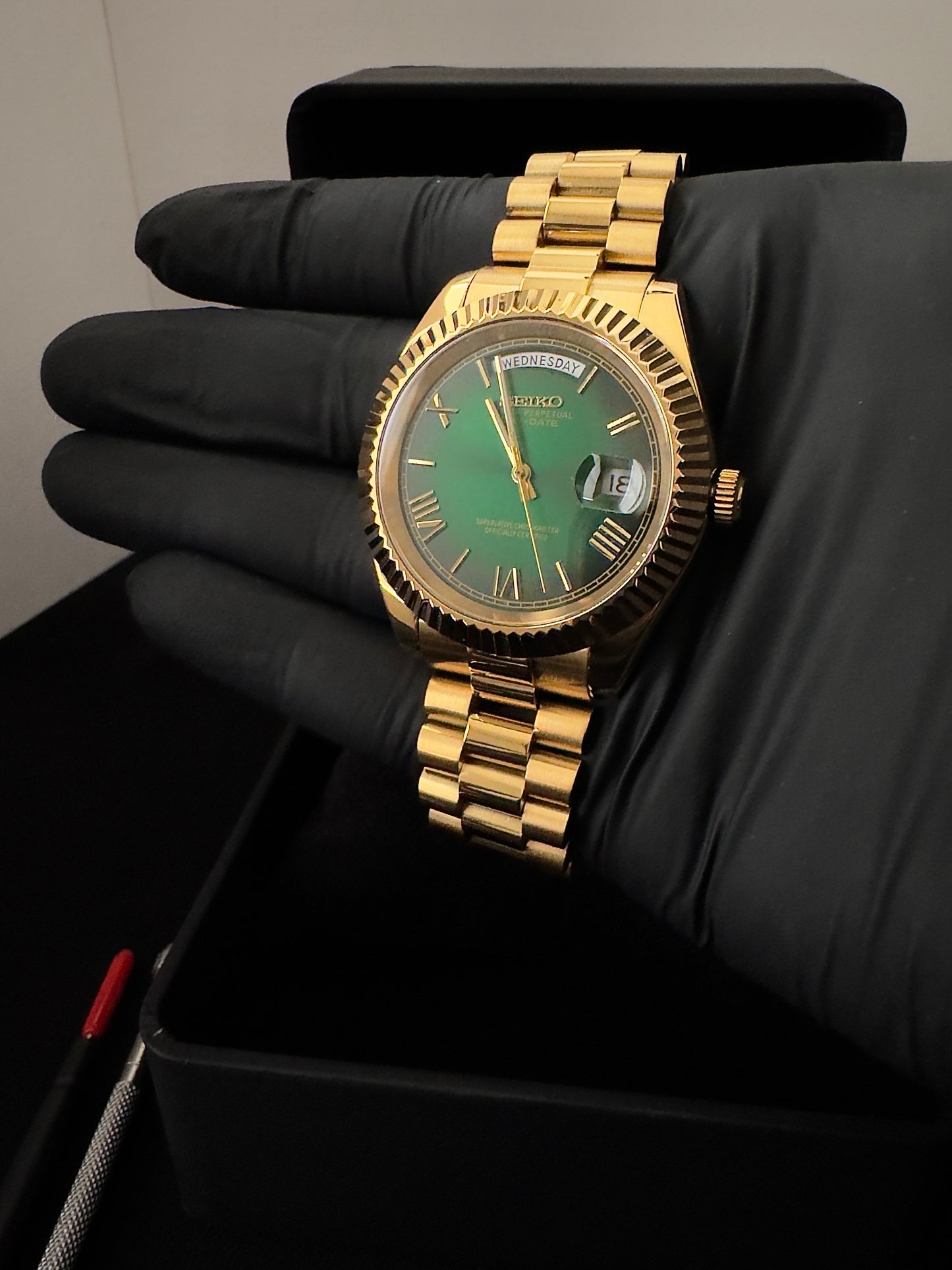 Seiko Roman Dial Daydate | Emerald Green (Gold)